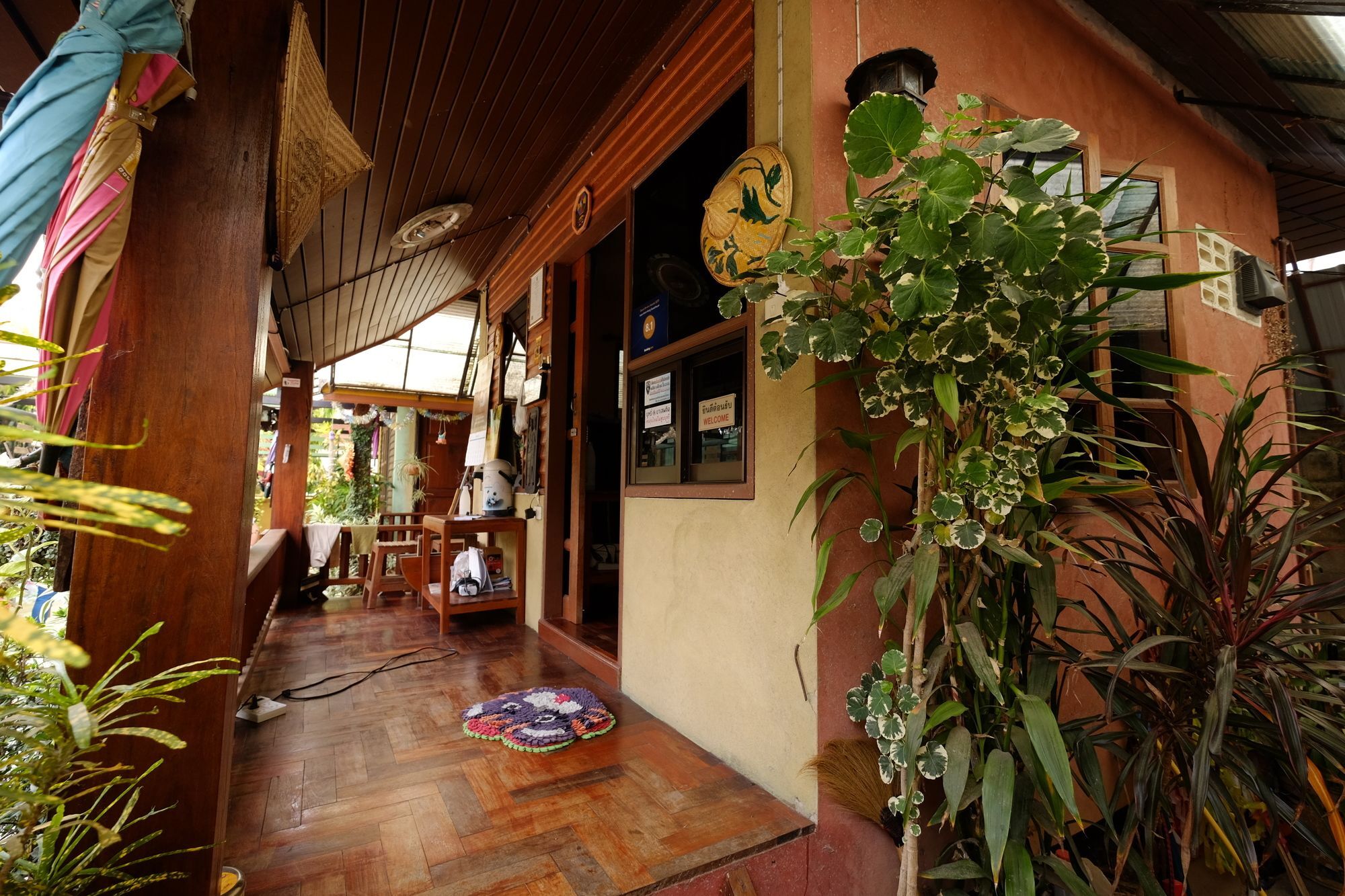 Huen Kham Kong Guesthouse Mae Sariang Exterior foto